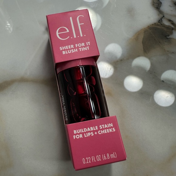 ELF Tinted Lip Stain - LEFT ON RED - Picture 5 of 6